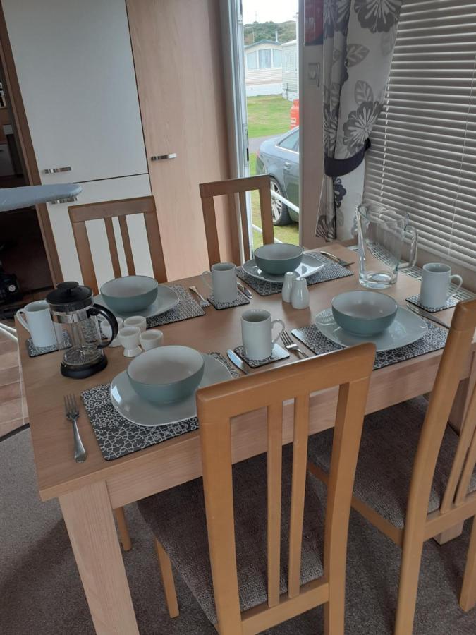 Rick'S Retreat Static Caravan Near The Beach With Free Wifi Лоссимут Экстерьер фото
