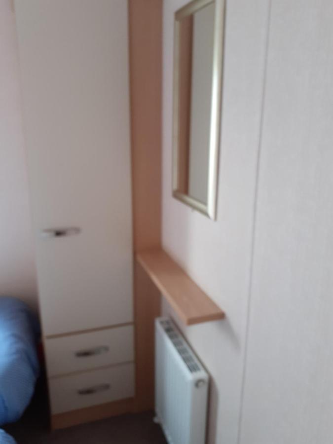 Rick'S Retreat Static Caravan Near The Beach With Free Wifi Лоссимут Экстерьер фото