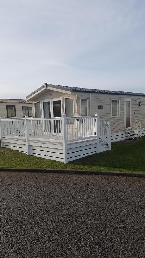 Rick'S Retreat Static Caravan Near The Beach With Free Wifi Лоссимут Экстерьер фото